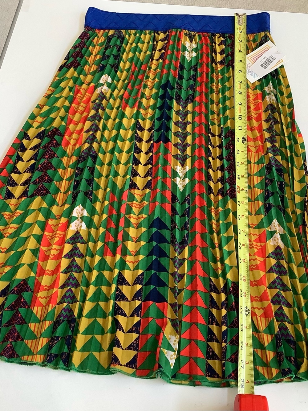 NWT LuLaRoe Jill Pleated Midi Skirt - Retro Geometric Print size M - Picture 5 of 7